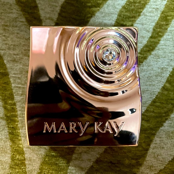 Special Edition- MaryKay Compact Mini in Rose Gold